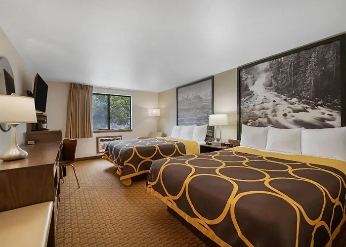 Hotel Super 8 By Wyndham 2*